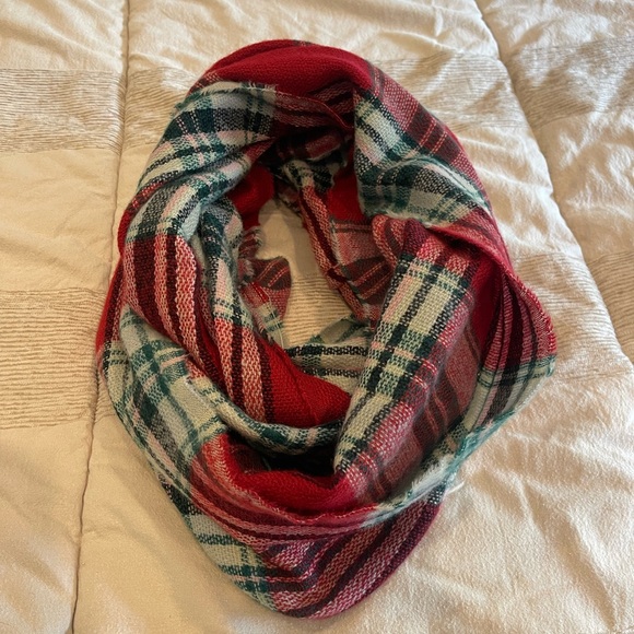 infinity Scarf - Picture 4 of 5